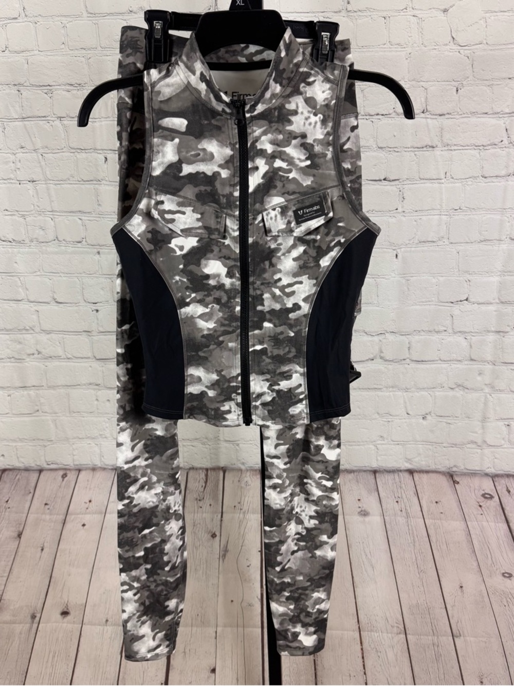 FirmAbs Women's Gray Camo Zip Vest and Legging Set